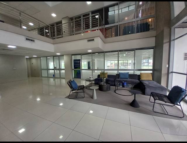 241M² OFFICE TO LET IN FOURWAYS